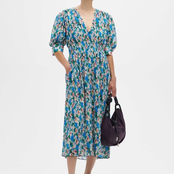 Ganni Dresses & Skirts - Ganni V Neck Dress in Floral Azure Pleated Georgette